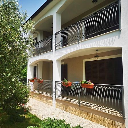 Garden Apartment Maria Vrsar Εξωτερικό φωτογραφία