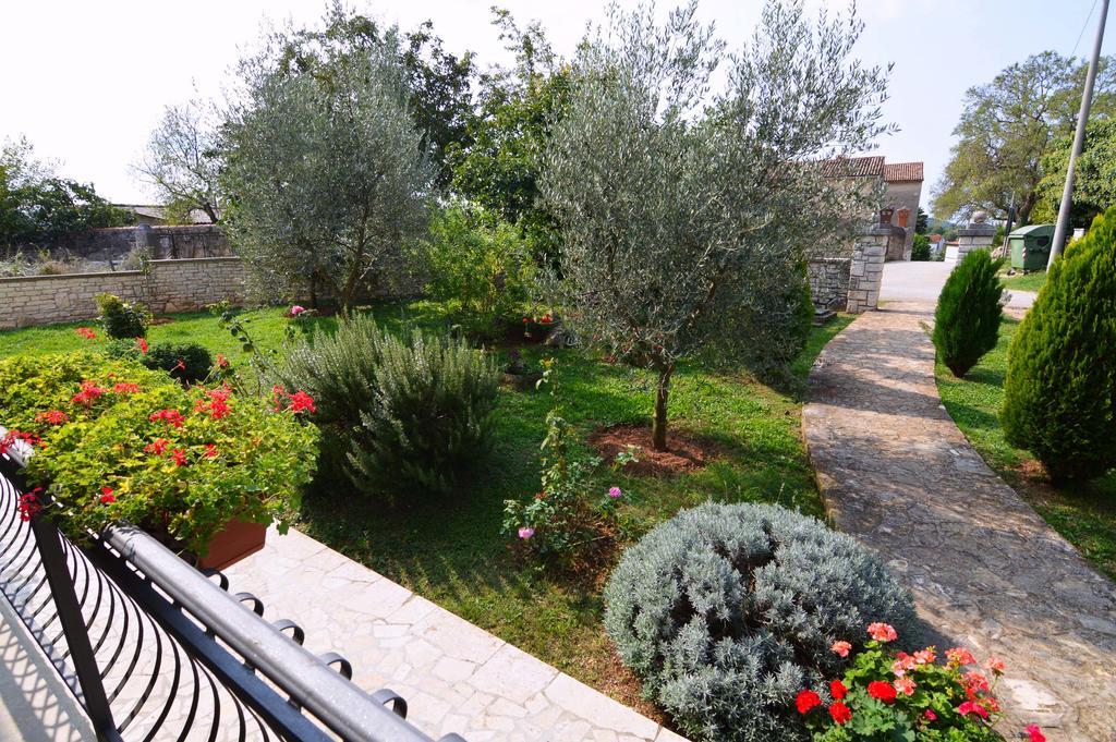 Garden Apartment Maria Vrsar Εξωτερικό φωτογραφία